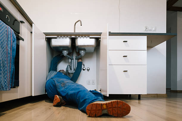 Professional Leak Detection technician working in Floral Park, NY